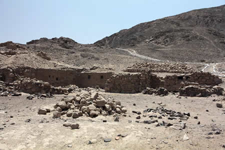 Paredones de Nasca